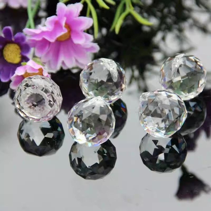 Crystal Ball Prism Sun Catcher - Crystal Sun Catcher 리뷰 및 가격
