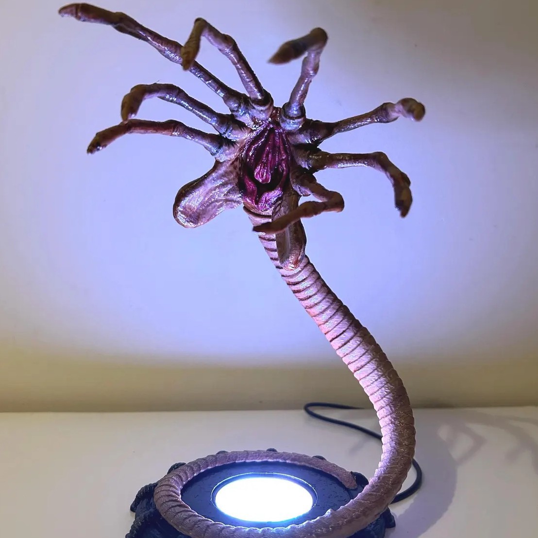 Alien Facehugger Lamp Nightlig - Home Decor Light 리뷰 및 가격